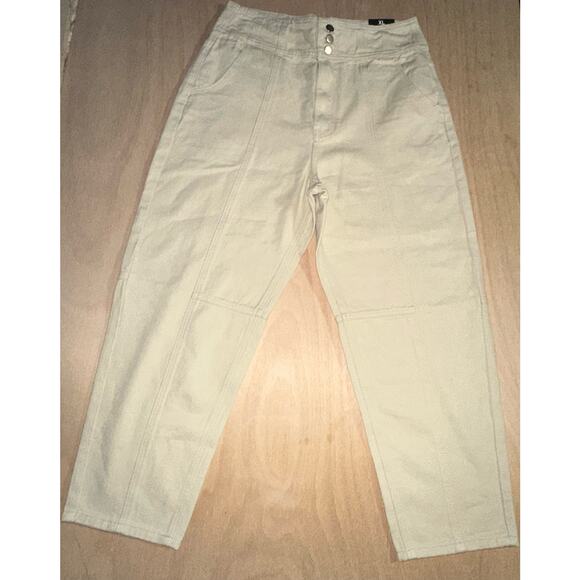 Fashion Nova Pants Size XL (29x25) Right on Time Balloon Crop Nude Cream Tapered - Picture 8 of 11